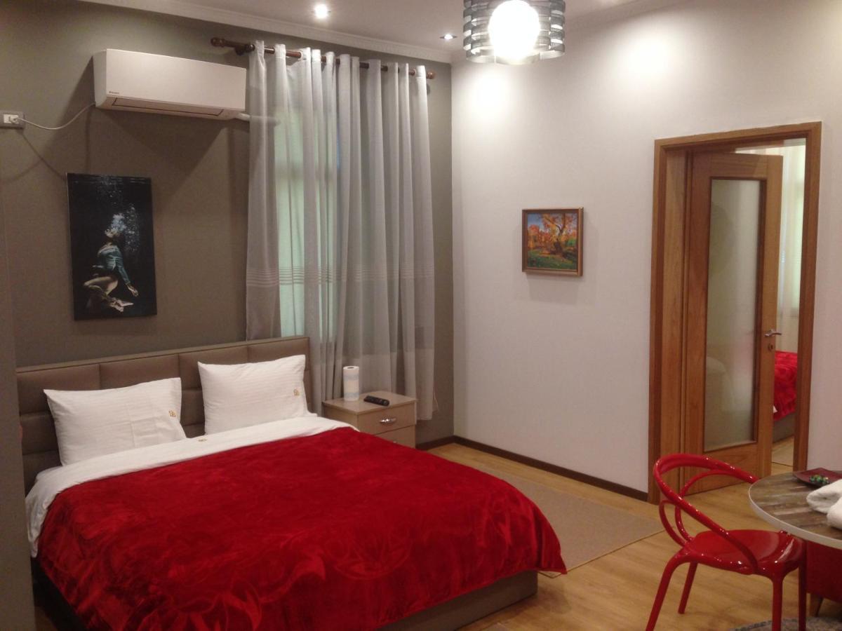 Hotel Bujtina Bicolli 코르처 외부 사진