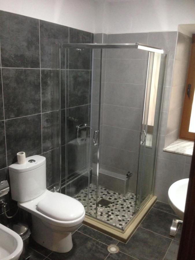 Hotel Bujtina Bicolli 코르처 외부 사진