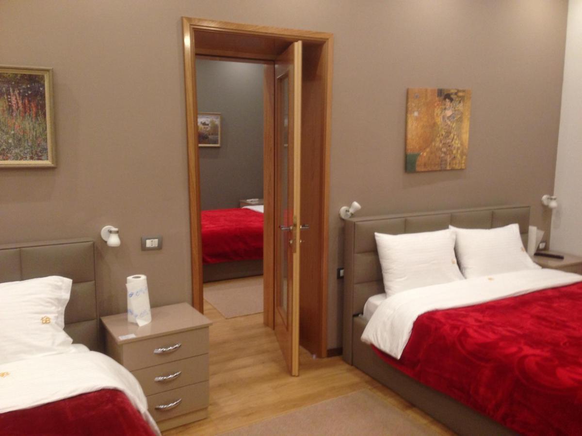 Hotel Bujtina Bicolli 코르처 외부 사진