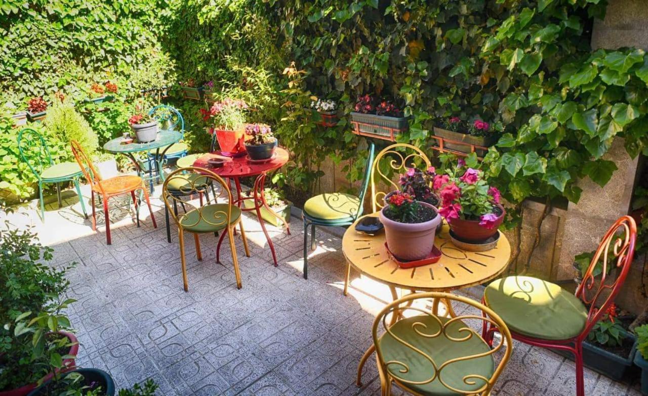 Hotel Bujtina Bicolli 코르처 외부 사진