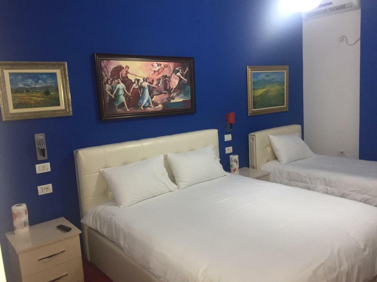 Hotel Bujtina Bicolli 코르처 외부 사진