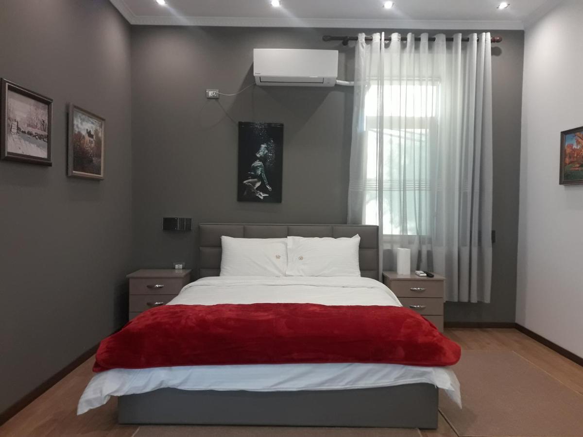 Hotel Bujtina Bicolli 코르처 외부 사진